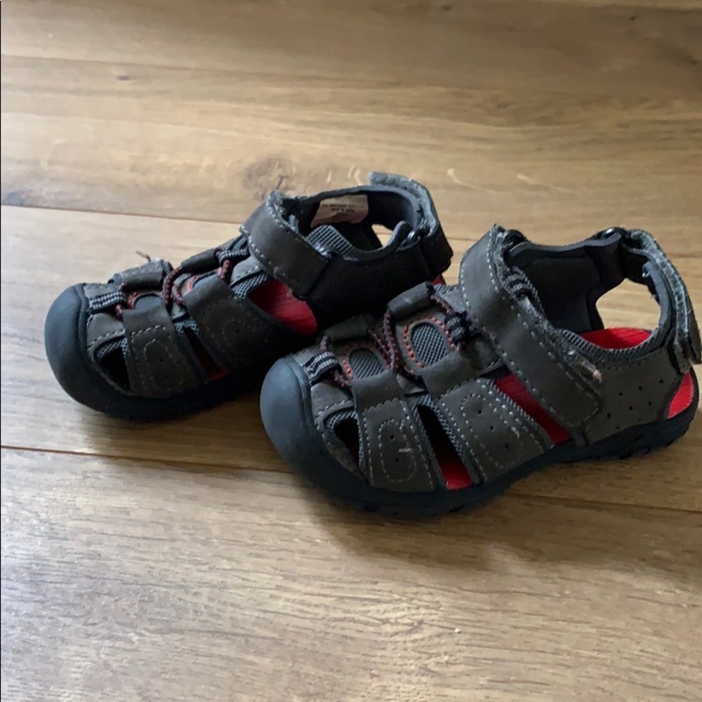 Circo hiking sandals for kids